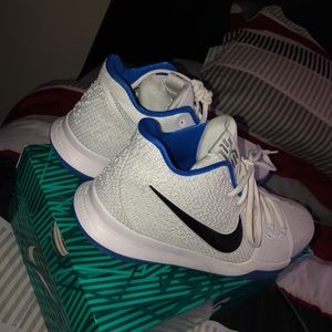 Kyrie 3’s -